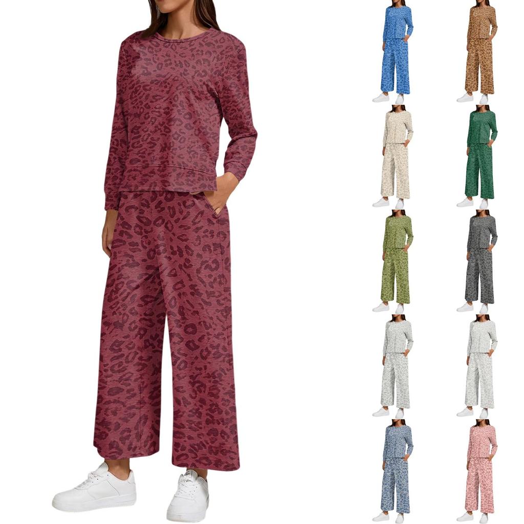 Women's Casual Loose Fit Two Piece Sweatshirt and Pants Set with Round Neck, Printed Design and Split Hem