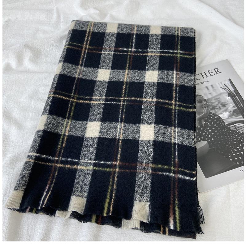 New Plaid Scarf Girls Winter Thickened Warm Shawl Dual-purpose Retro Couple Scarf