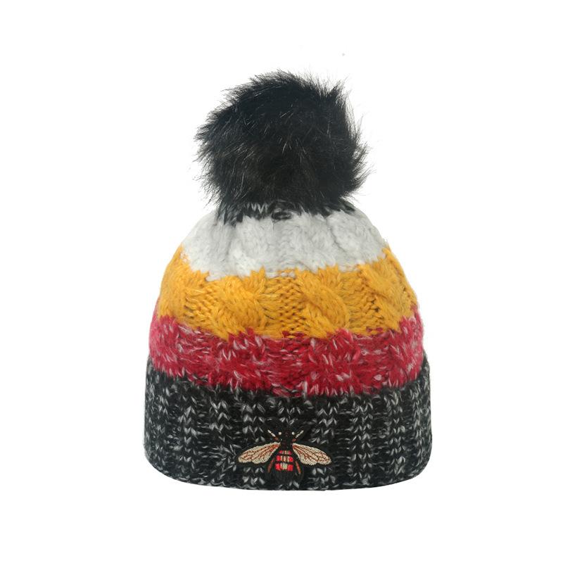 Autumn and Winter Thickened Warm Winter Hat Women's Fashion Trend Versatile Blended Striped Bee Knitted Hat Women