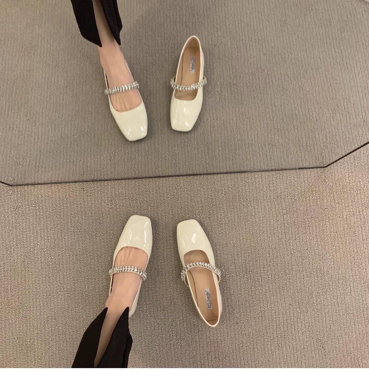 

Fashion Flat Shoes for Women s Rhinestone Mary Jane Shoes 2025 Spring and Autumn French Plus Size Women s Shoes 42 43 44 Loafers 32 бежевый