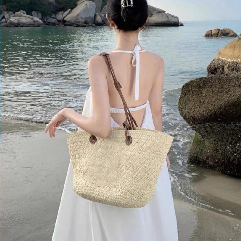 

2025 New Woven Straw Portable Large Capacity Bag Women Spring and Summer Vacation Seaside Beach Bag Shoulder Tote Bag Beige system