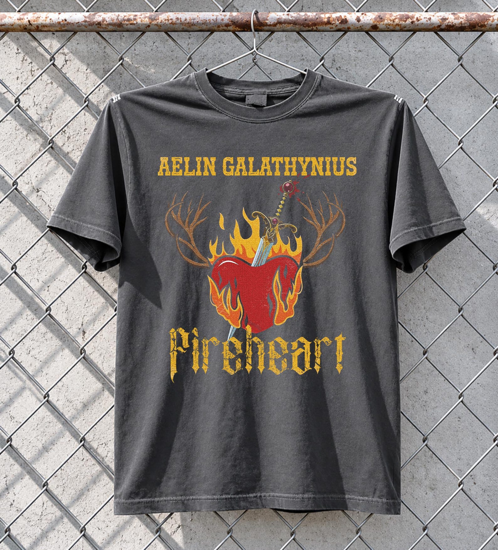 Fireheart Shirt, Vintage Aelin Galathynius Shirt, Throne of Glass Tee, Licensed SJM Throne Of Glass Merch, Bookish Shirt, Terrasen T-Shirt M