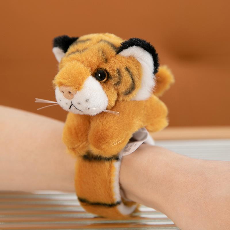 Simuliertes Tier stehend Schulter magnetische Plüschpuppe Tiger Panda Paddelkreis Wasserring Zoo Souvenir Geschenk weiblich