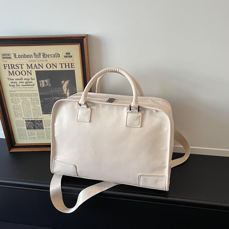 Premium Pu Duffle Bag for Unisex with Top Handle Stylish Travel Bag for Business and Weekend Trips