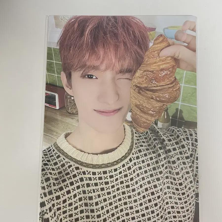 

Seventeen Home Photo Card