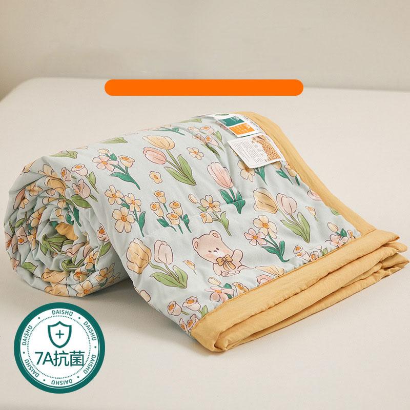 7A Antibacterial Printed Soybean Summer Quilts Cartoon Air Conditioning Quilt for Dorm Home Skin-Friendly Cozy Cooling Blanket