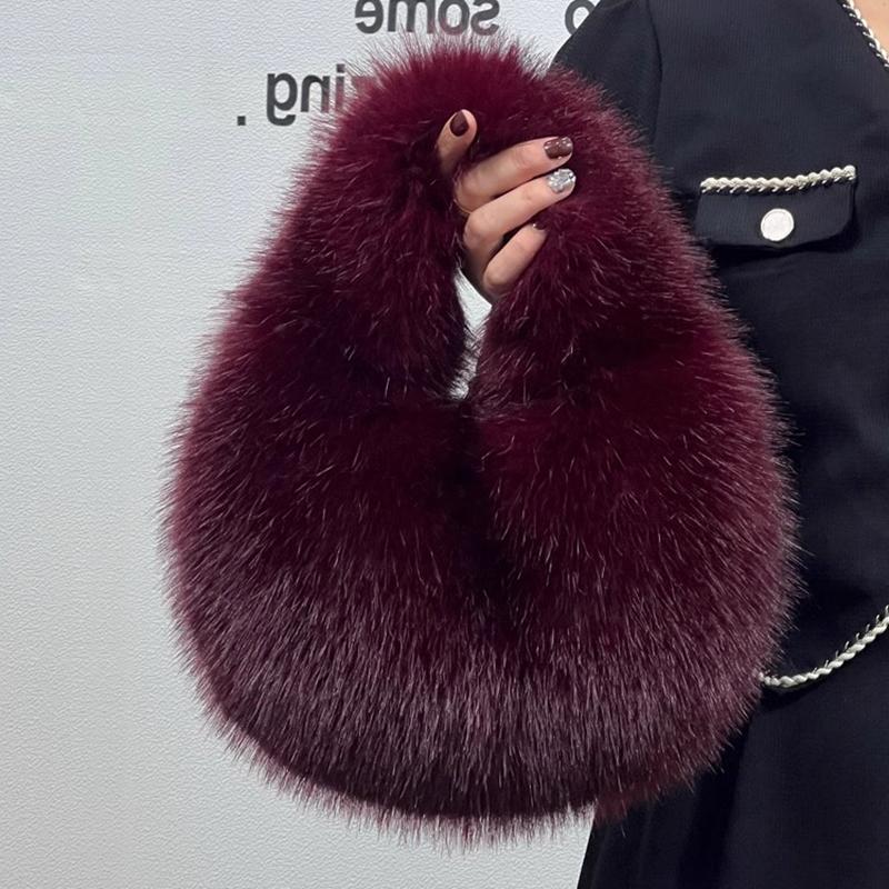 

Winter Plush Handbag For Women Fashion Handheld Fluffy Bag Versatile Underarm Bag Trend Shoulder Bag Commuting Hobo Bag 32x35cm вина червоного кольору