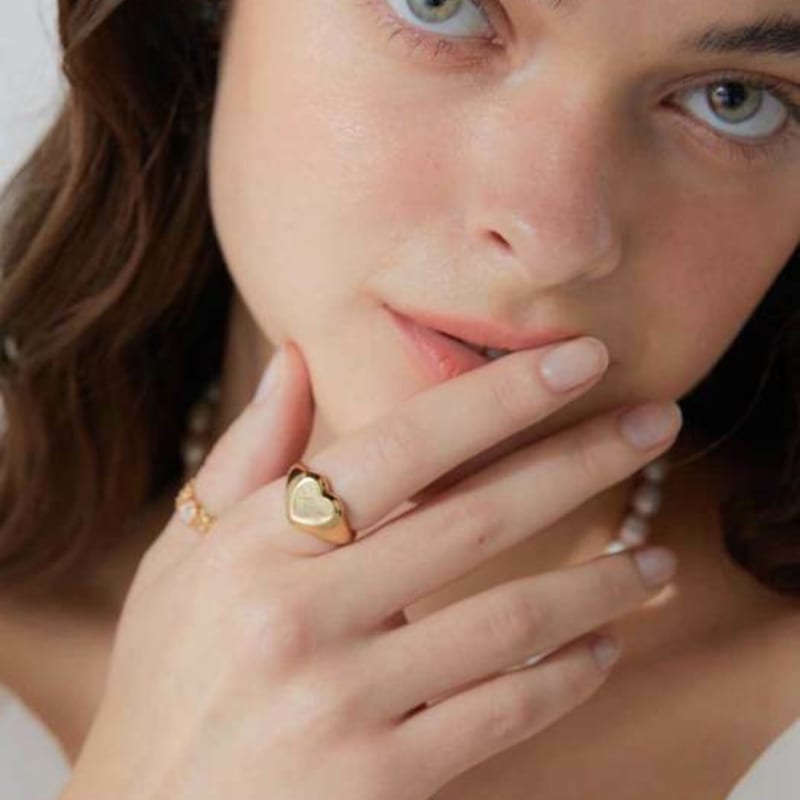 ollia lovely engraved guard ring