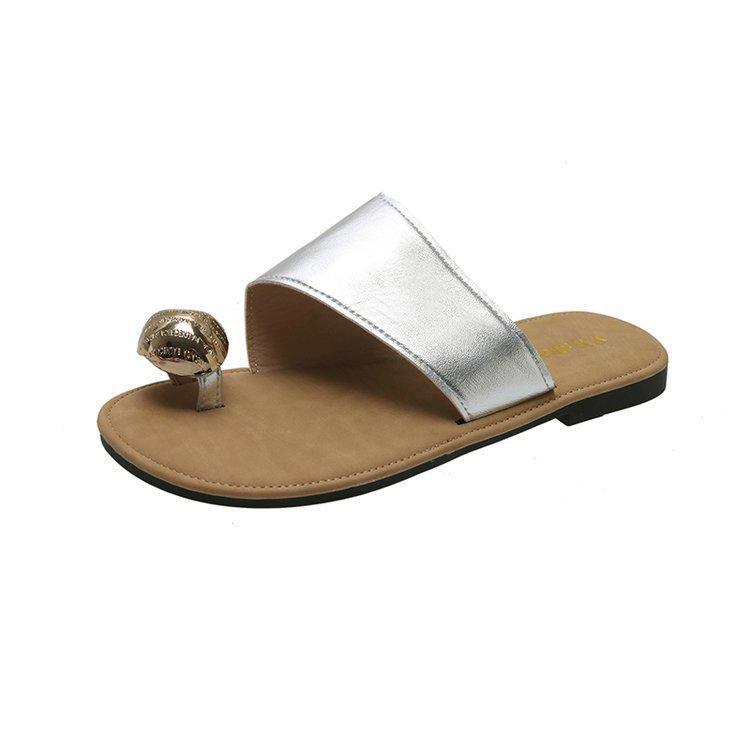 Korean fashion metal buckle cover toe slippers women's summer wear New Year's new flat-bottomed comfortable one-word with cool slippers
