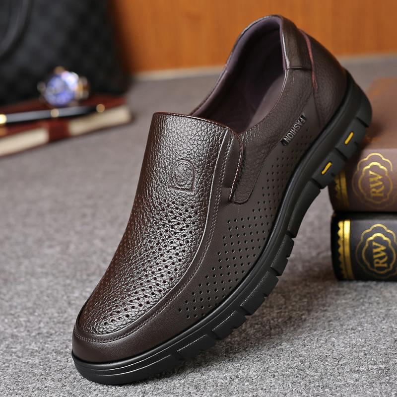 

Men s leather sandals non-slip hollow father leisure in the elderly leather 2025 new summer breathable hole shoes 46