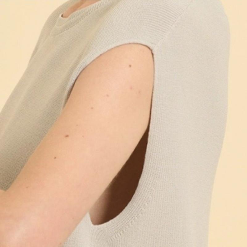 Bcbg Silkette Sleeveless Knit Top B5m5k575