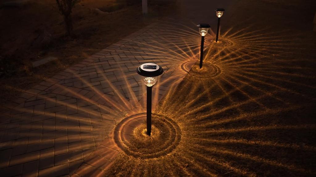 Stay lit until the next morning GWSOLAR's best-selling 3-piece [Smart] solar light set Warm white, 30 lumens [Smart Lighting]. Illuminate your garden