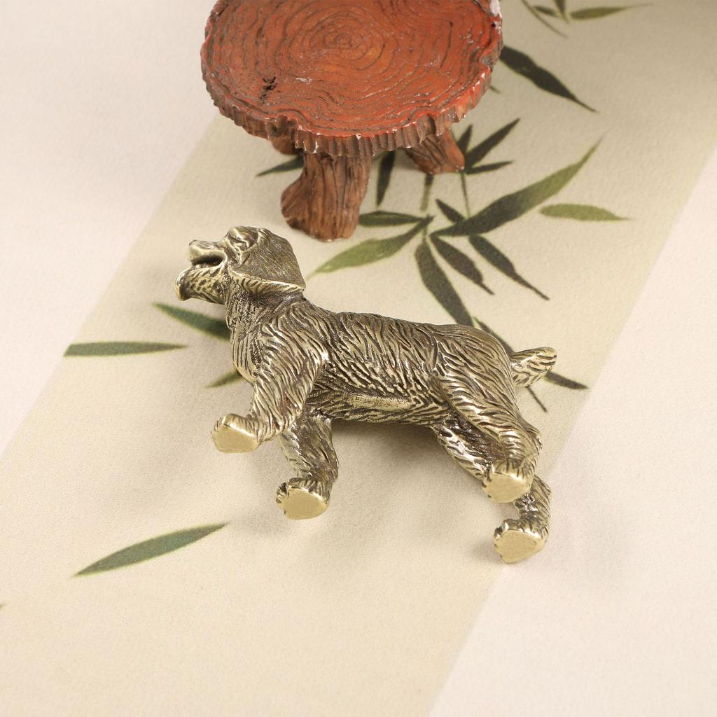 Figurki z mosiądzu Golden Retriever Uśmiechnięte Anioły Słodkie Duże Psy Dekoracja na Biurko Ręcznie Rzeźbione Wyraźne Wzory Ozdoby Kolekcjonerskie