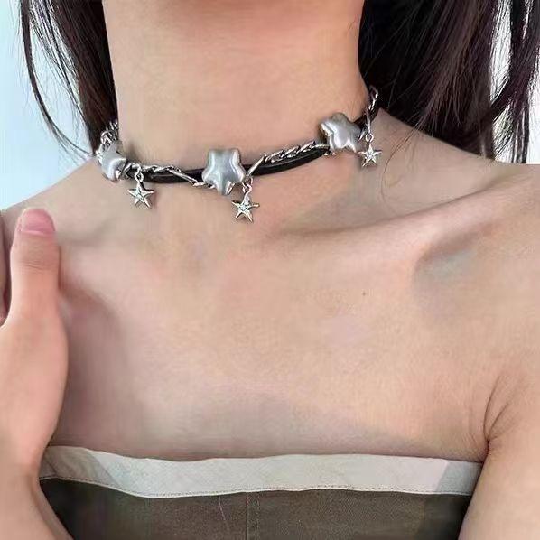 Sweet and cool Spice Girls Heavy Industry Star Pendant Leather Rope Bracelet Retro Personality Simple New Personality Pentagram Jewelry