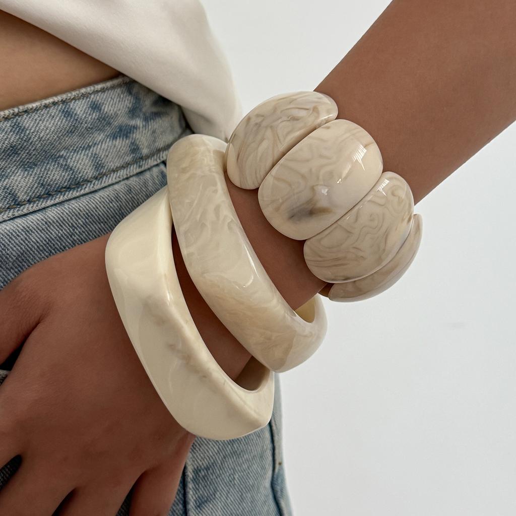Salircon 3 Styles Bohemian Beige Wide Resin Acrylic Smudging Bangles for Women Punk Geometric Arm Bracelet Aesthetic Y2K Jewelry