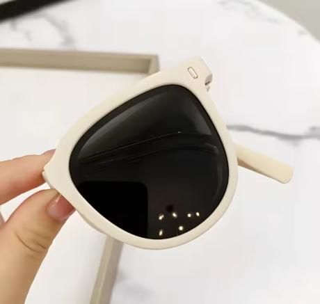 2026 New premium feel Foldable Sunglasses Portable Sunscreen UV400 Women Sunglasses Trendy Outdoor Ultra Weight Driving Glasses