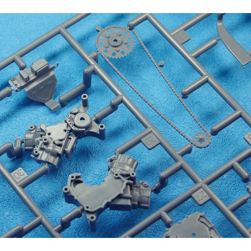 Hasegawa 1/12 Scale Scott Racing Team Honda NSR250RW 2009 WGP250 Champion Plastic Model Kit, BK1