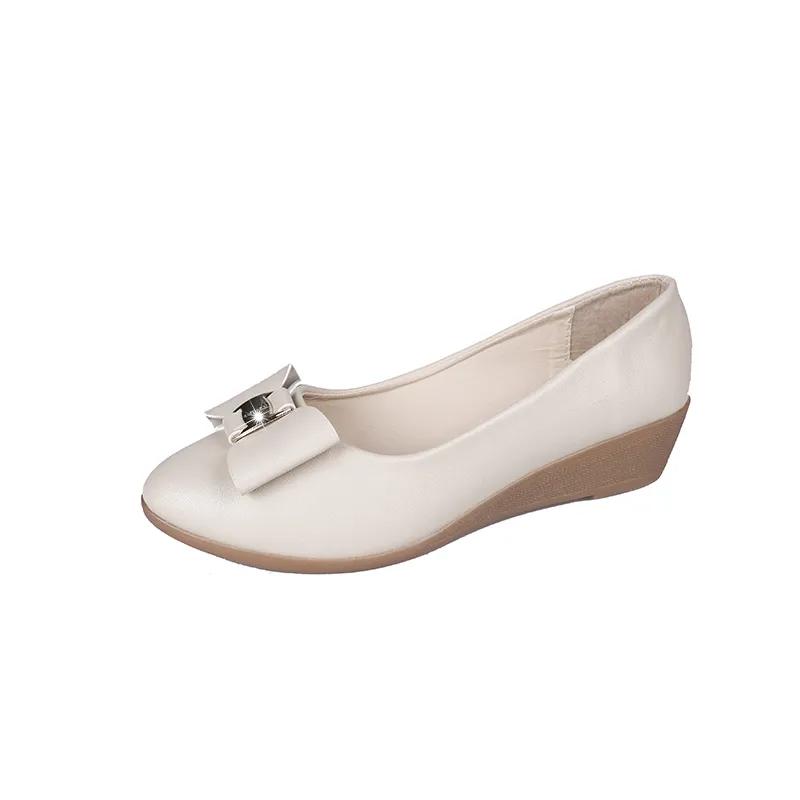 zapatos de mujer women classic pointed toe black patent leather spring slip on anti skid shoes lady cool shoes ab490