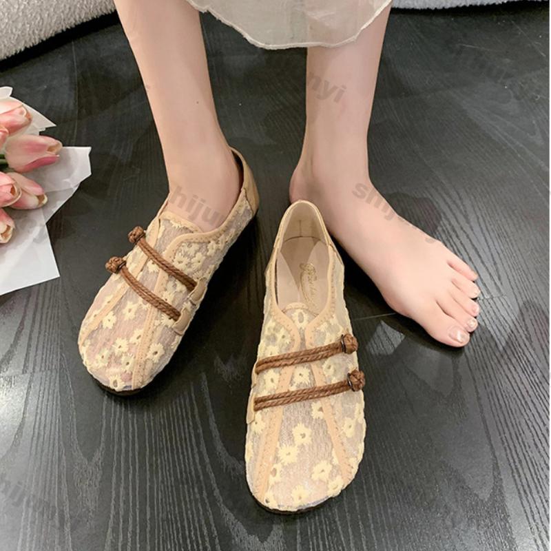 Fashion Women Shoes 2025 Summer New Mesh Hollow Vintage Lightweight Casual Shoes Women Flats Comfort Non Slip Soft Sole Mothers Shoes