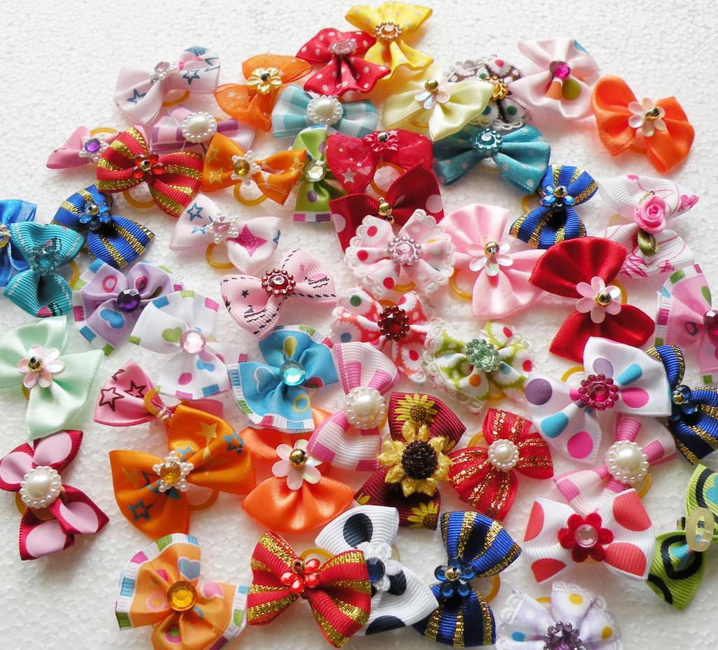 50/100pcs Cute Dog Hair Bows Dog Topknot Multicoloured Puppy Hair Bows Bright Flower Peals Pet Headwear Grooming Products