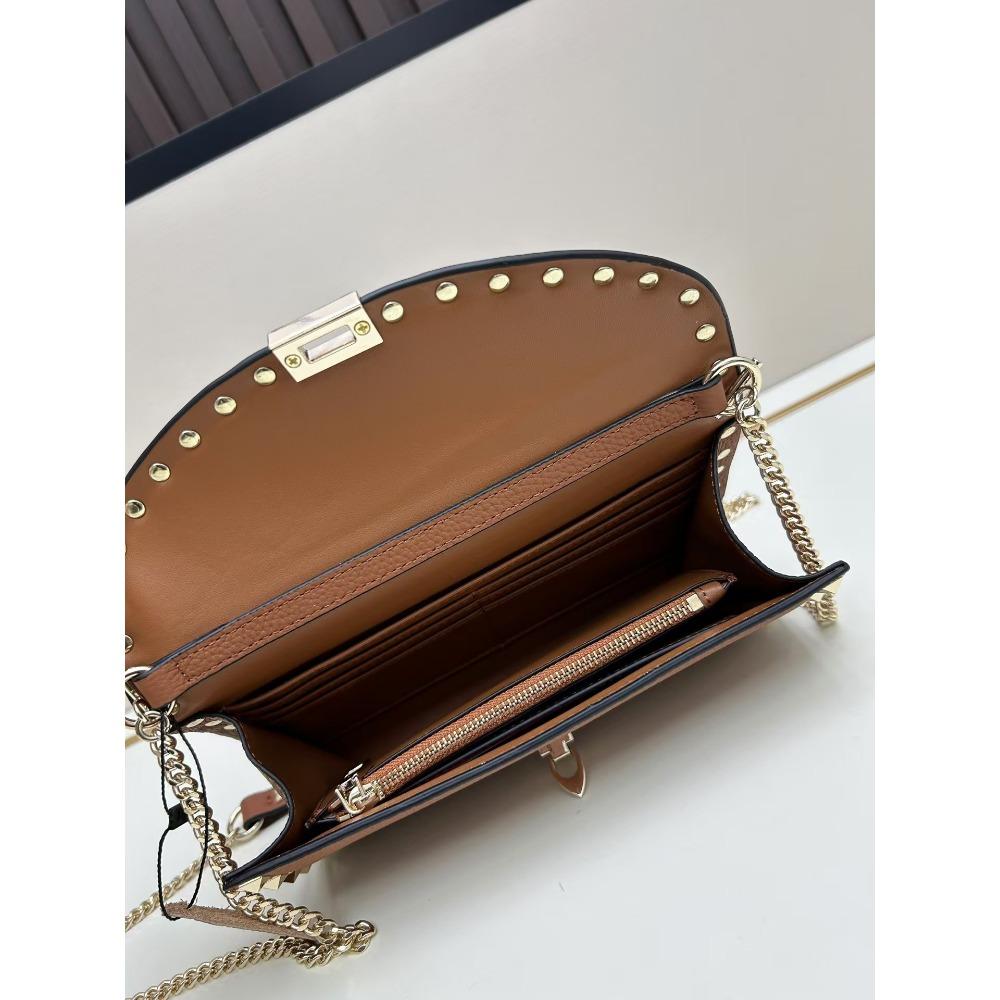 Trend zomer nieuw casual klinknagel klein vierkant tasje gepersonaliseerde schoudertas voor messenger mobiele telefoon tasje klein fris dames tasje groothandel