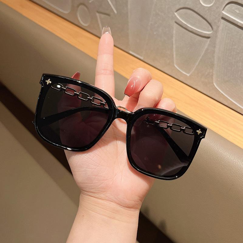 Trendy Square Sunglasses for Women UV400 Protection Fashionable Outdoor Sun Glasses Holiday Travel Accessories