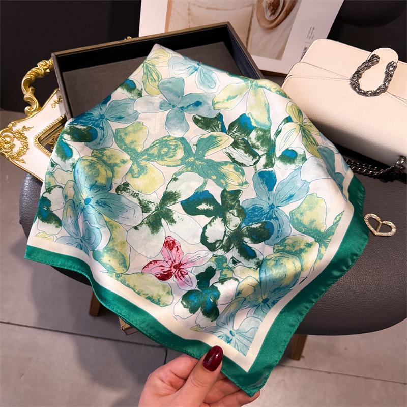 Luxury Floral Print Satin Scarf Square Versatile Shoulder Wrap Sun Protection Neck Ties Women's Headscarf Fashionable Accessory