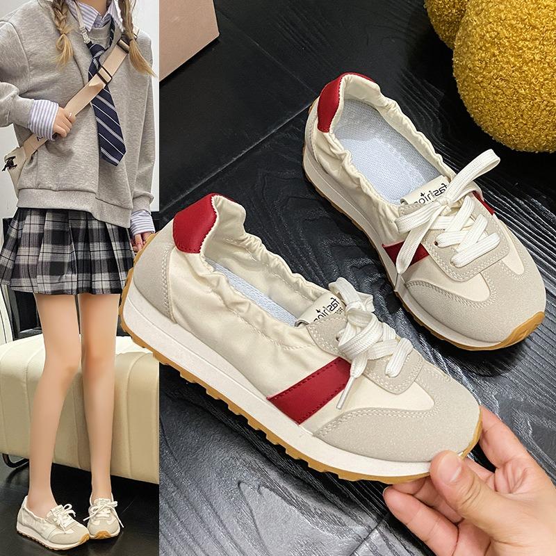 

New women s shoes, casual sports and versatile slippers 35