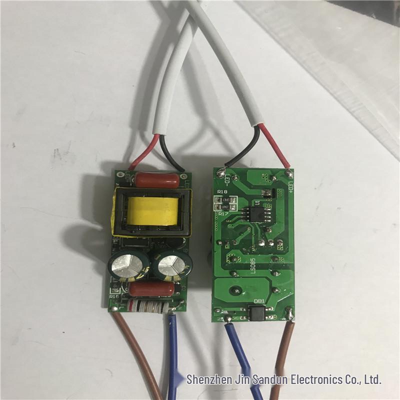 LED Dimming Power Supply with Thyristor Control
