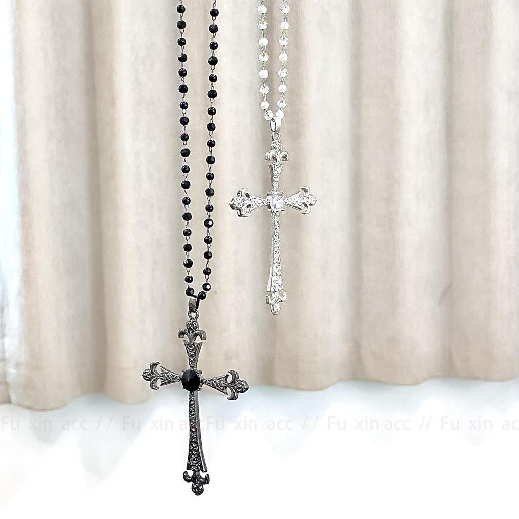 Luxury Gothic Crystal Cross Pendant: Retro European-American Y2K Punk Style Necklace