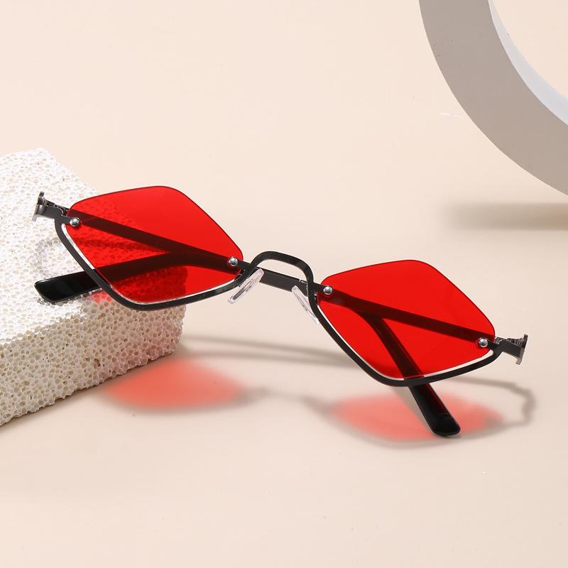 New Fashion Trendy Small Frame Metal Half Frame Diamond Sunglasses for Men and Women High End Celebrity Style
