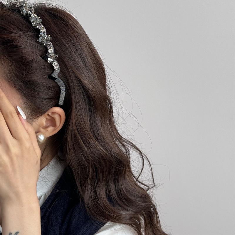 Stylish Rhinestone Hair Hoop Crystal Non Slip with Teeth for Women’s Daily Hair Fashion