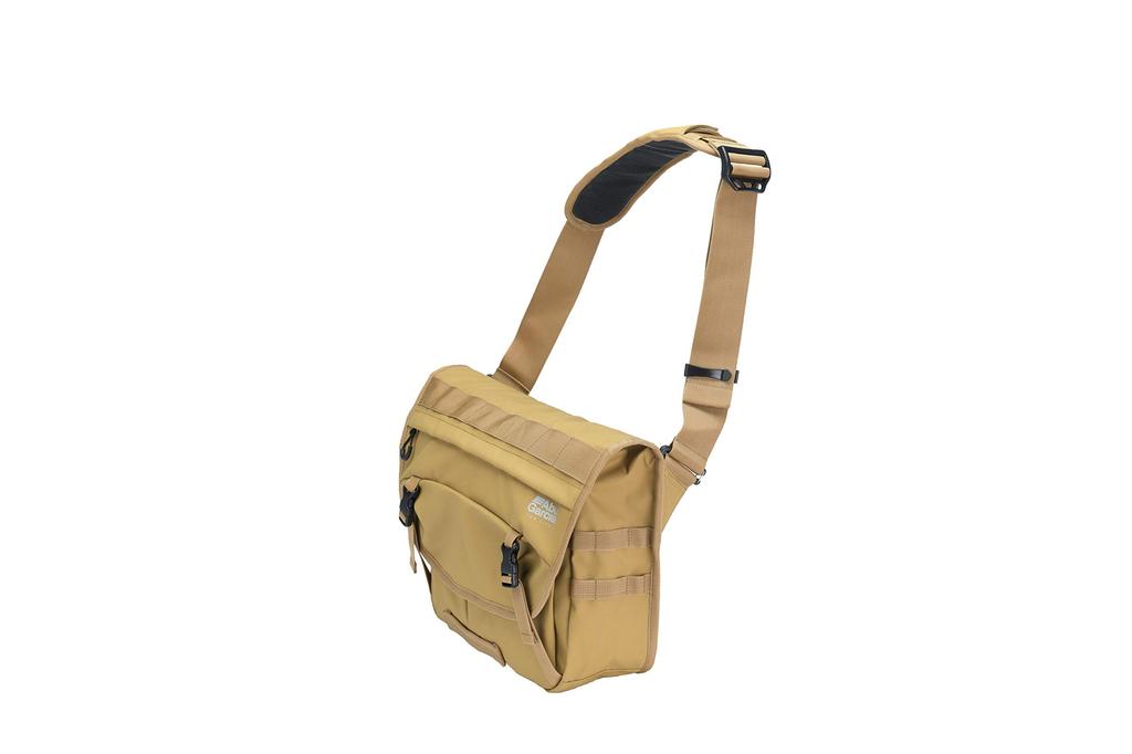 AbuGarcia Langan Messenger Bag 2, Coated, Black