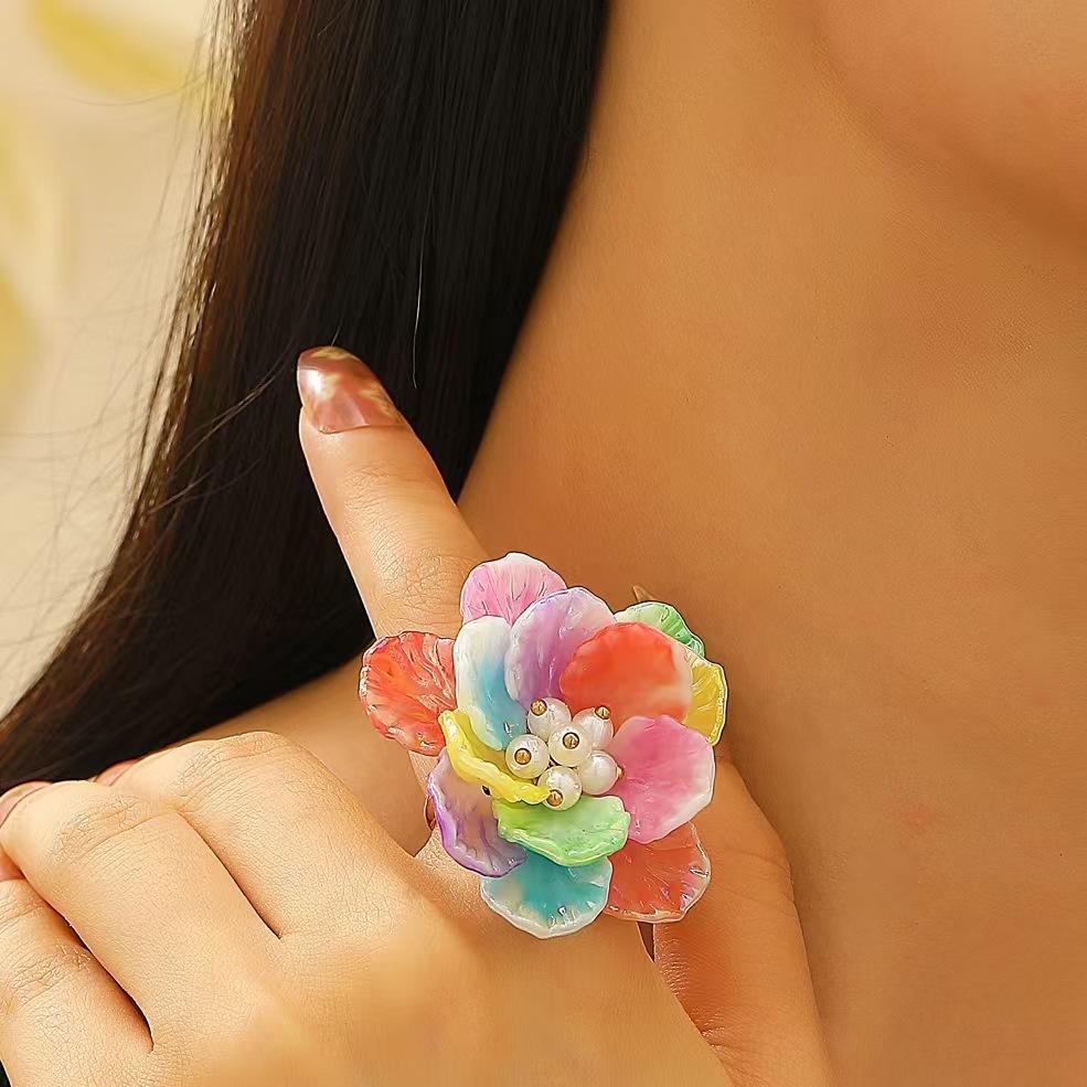 

2026 серьги-пусеты с цветами ручной работы, популярные, с темпераментом, дофаминовые женские серьги, свежие и милые, универсальные серьги цвета личности