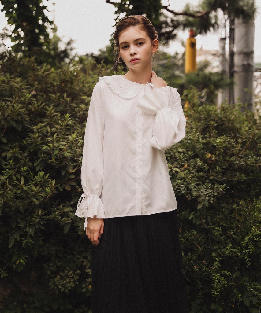 HYBERNAT Frill Collar Embroidered Shirt White