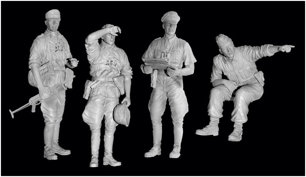 Platz Dragon 1/35 Scale World War II German Waffen-SS Officer, Kursk, 1943 Plastic Model Kit DR6456