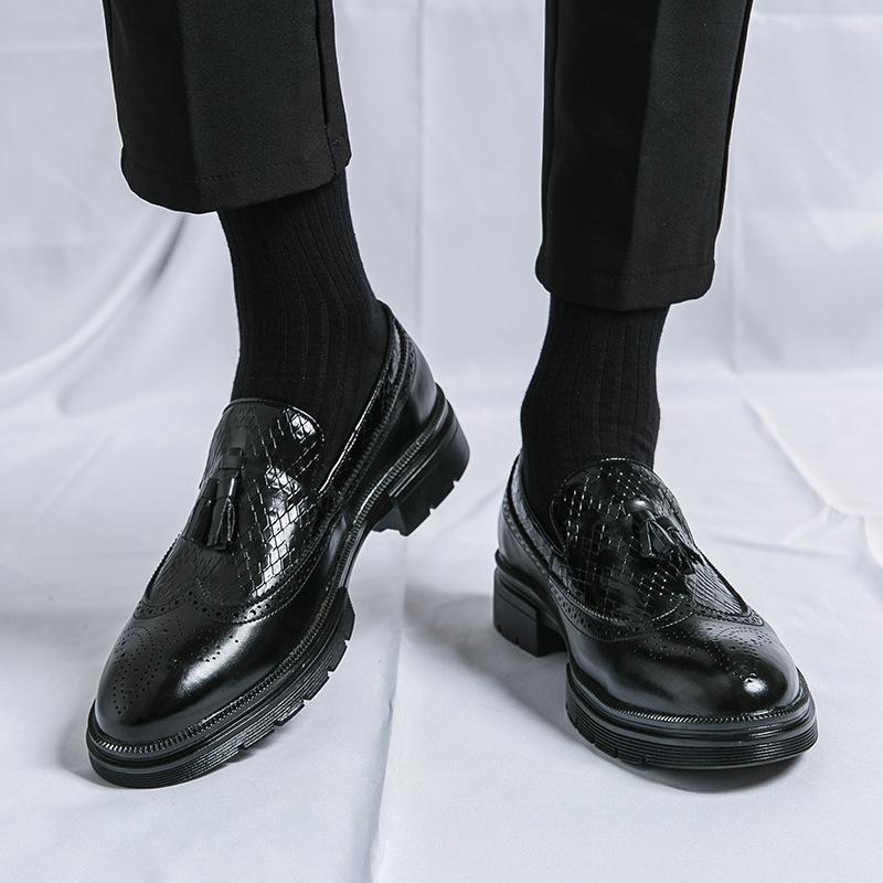 Large Size Men's Shoes Pointed Business Dress Leather Shoes Men's Casual Block Carved Men's Foot Fringed Leather Shoes
