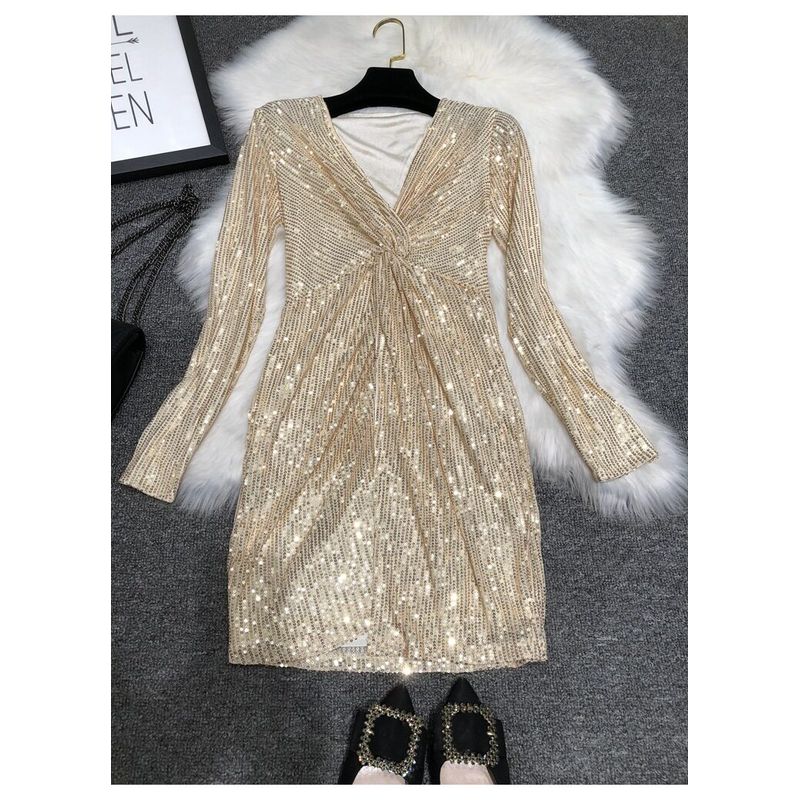 Elegant Sequin Evening Dress with a Slim Fit, Deep V-Neck, Suitable for Annual Parties, Hosts, and a Luxurious Niche Style for Women