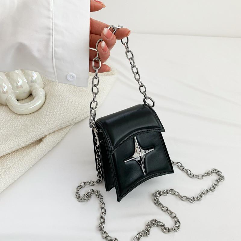Trendy Chain Shoulder Bag For Women 2023 Summer New Fashion Minimalist Crossbody Bag Casual Commuter Small Square Bag чёрный