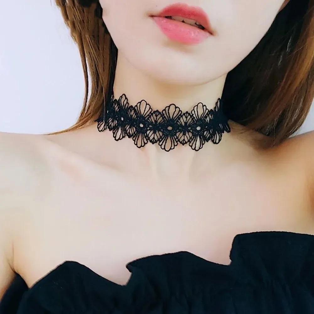 Schwarze Spitze Schleife Choker Halskette, Gothic Harajuku Kragen Halskette Süß Sexy Schleifenband Schmuck für Frauen Mädchen