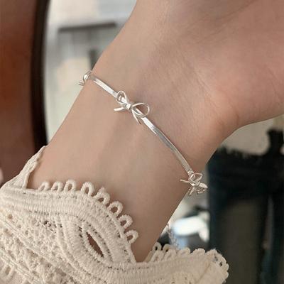 Süße Schleifenarmbänder für Frauen und Mädchen, funkelnde zarte Schleife mit Schlangenknochen-Kettenarmband, Party-Schmuckgeschenke