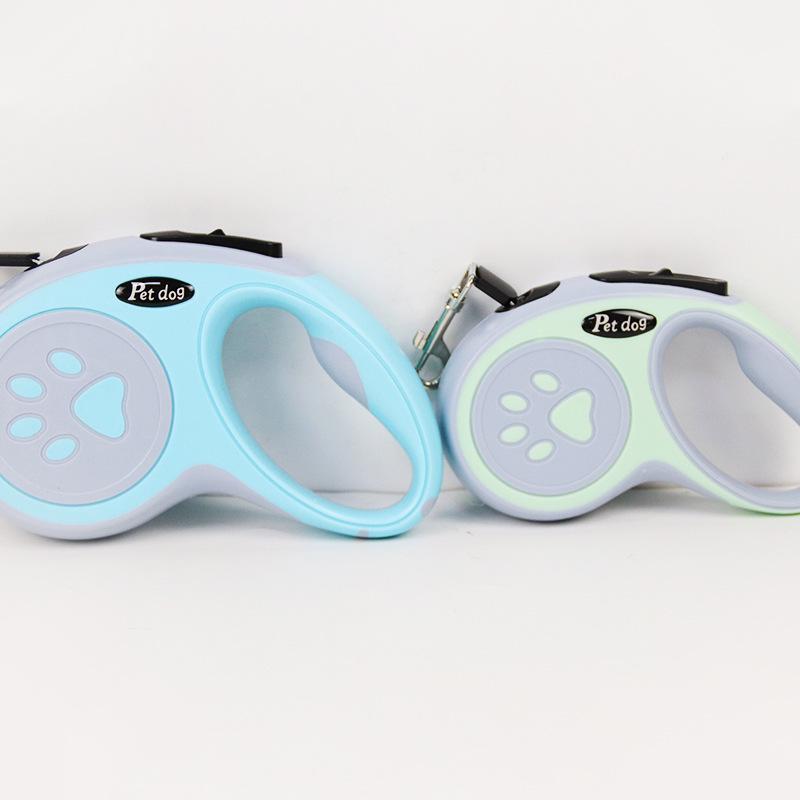 One-Button Retractable Shock-Absorbing Dog Leash for Safe Outings