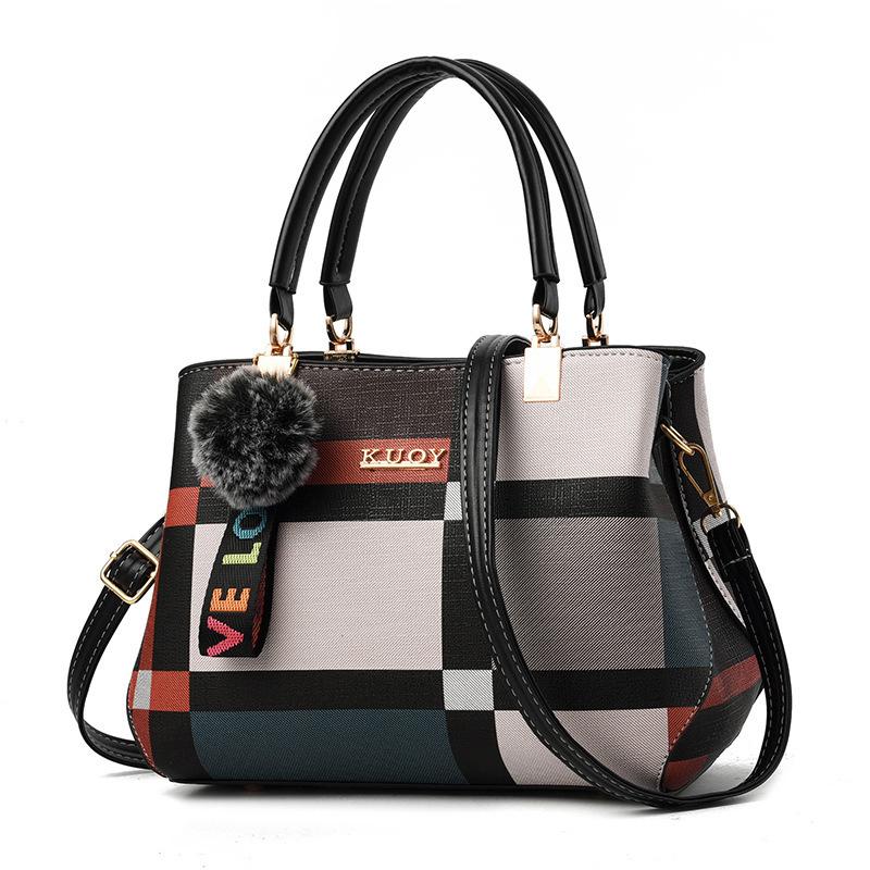 

Women s Bag 2026 Summer New Fashion Big Bag Simple Large Capacity Handheld One Shoulder Crossbody Bag 28x15x20cm чёрный