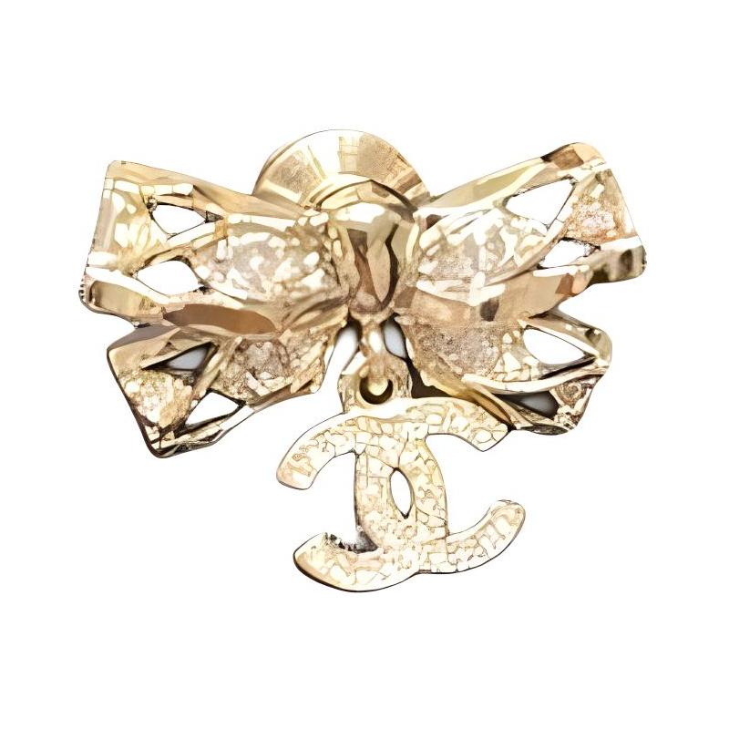 

CHANEL [24B New Product] Three-dimensional Bow Double C Shape - Brooch Women s Gold золотий