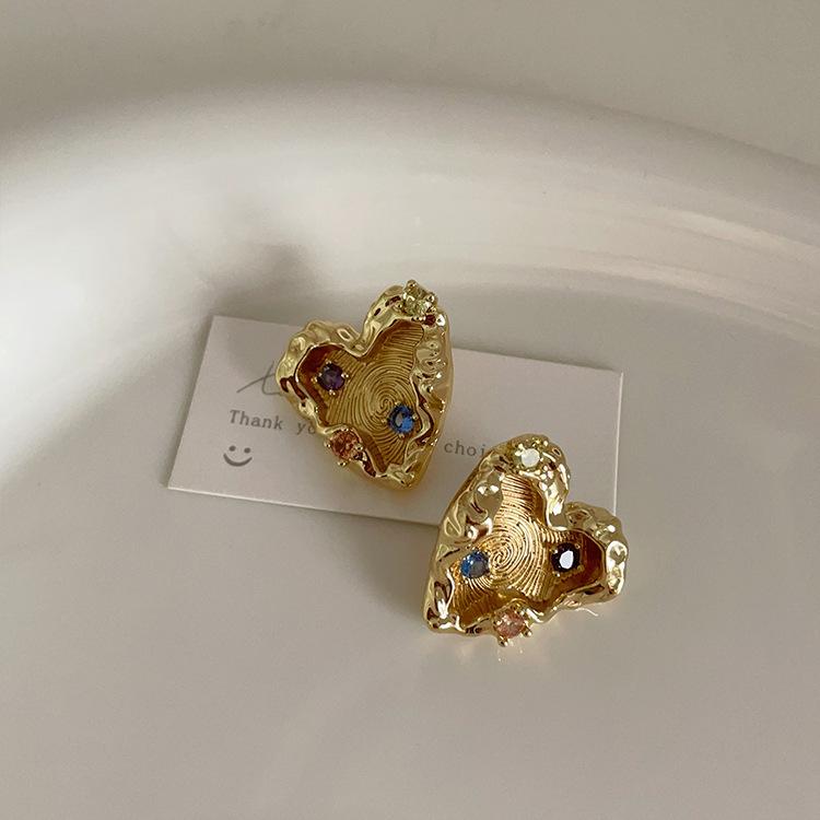 European and American metal wind hollow flower fishtail pearl earrings exaggerated temperament earrings heavy industry earrings