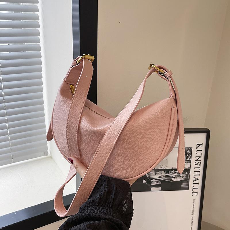 Premium bag women's new versatile shoulder messenger bag niche simple commuter dumpling bag