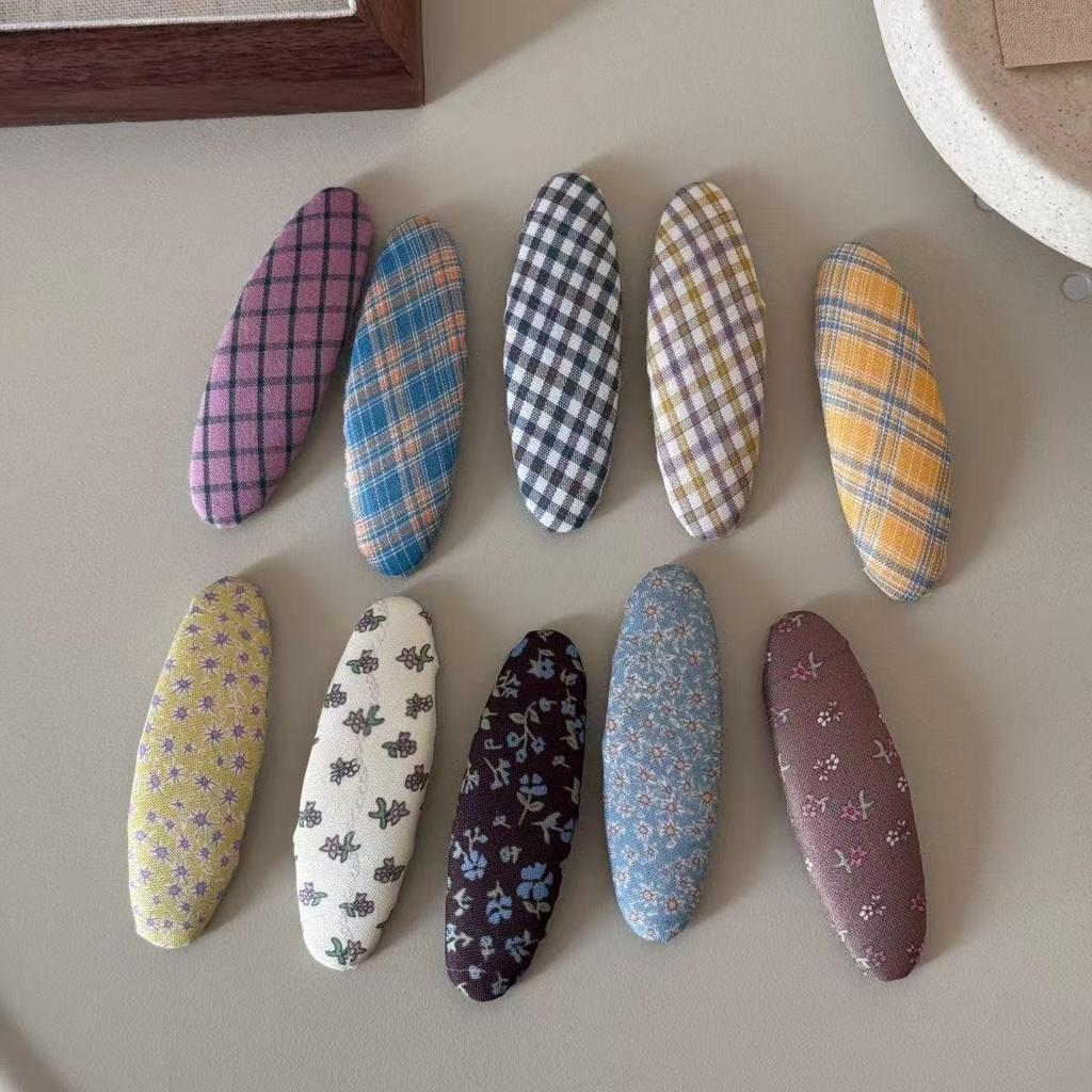 Korean Plaid Floral Oval Hair Clip - Cute & Simple Hair Accessory