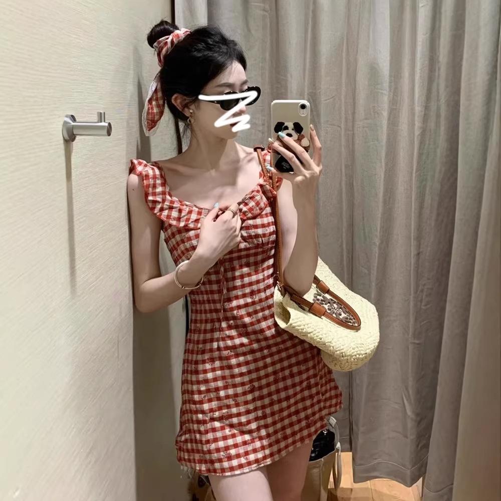 French temperament red plaid sleeveless dress children's summer new small thin waist skirt