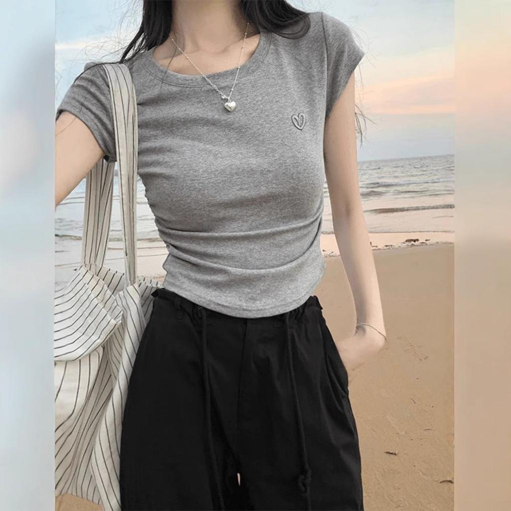 Korean Version of Simple Embroidered Round Neck Slim Short-sleeved T-shirt for Girls In Summer New Small-sized Design Top