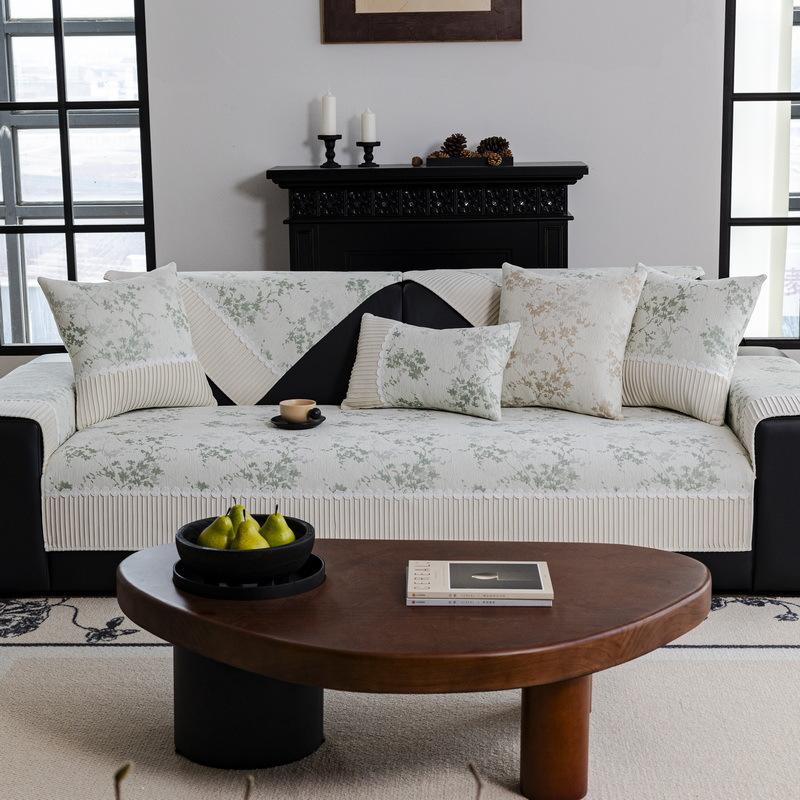 Light luxury chenille sofa cover pad is universal in all seasons  new leather sofa cover towel non-slip seat cushion cover cloth